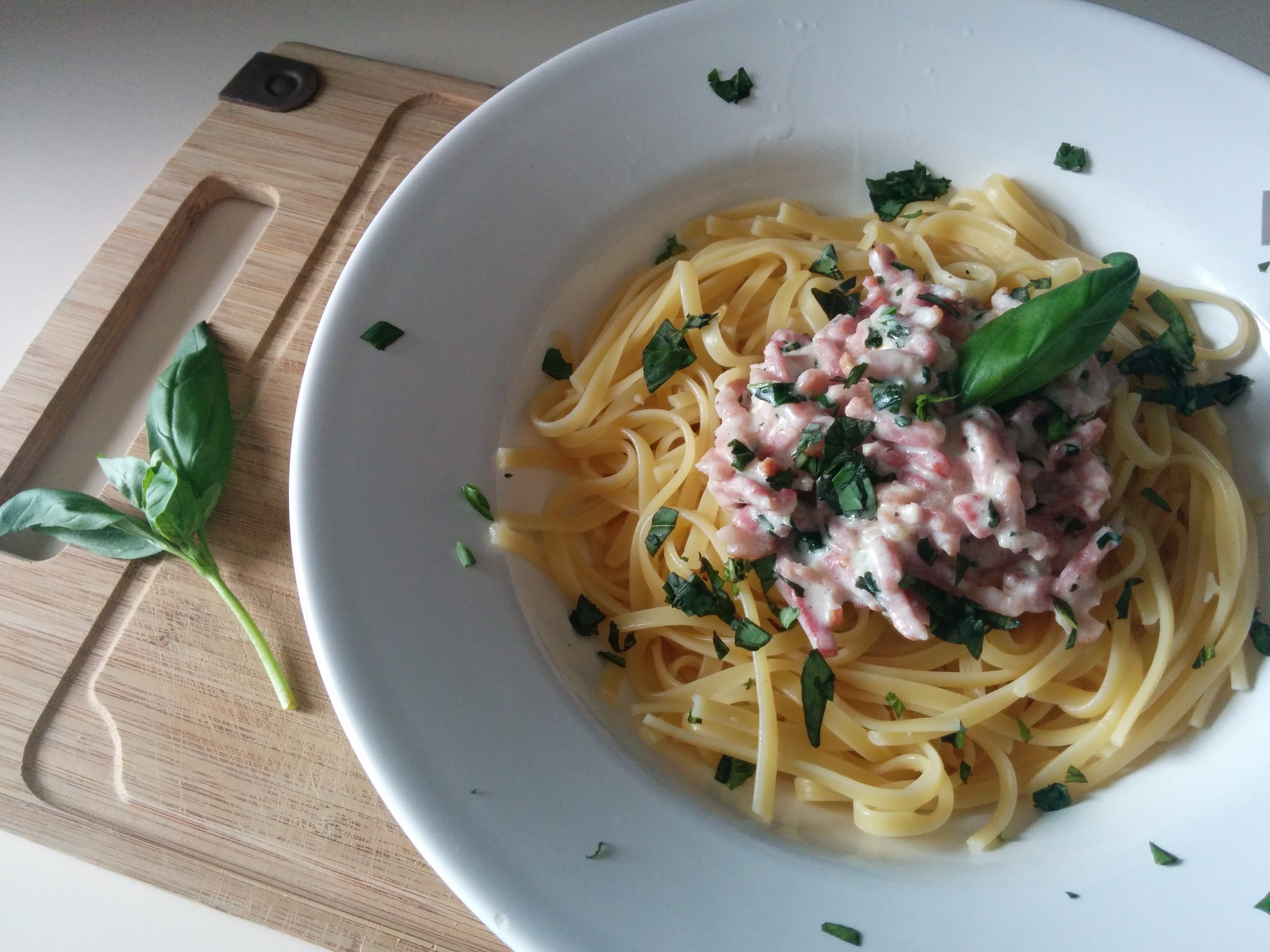 linguine-lardon-basilic