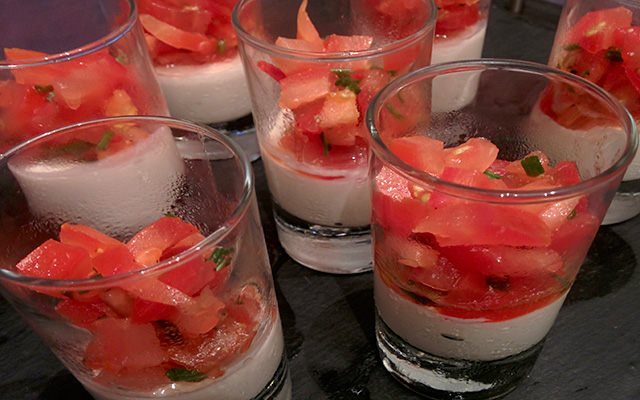 Recette de verrines à la mousse de feta et au tartare de tomates